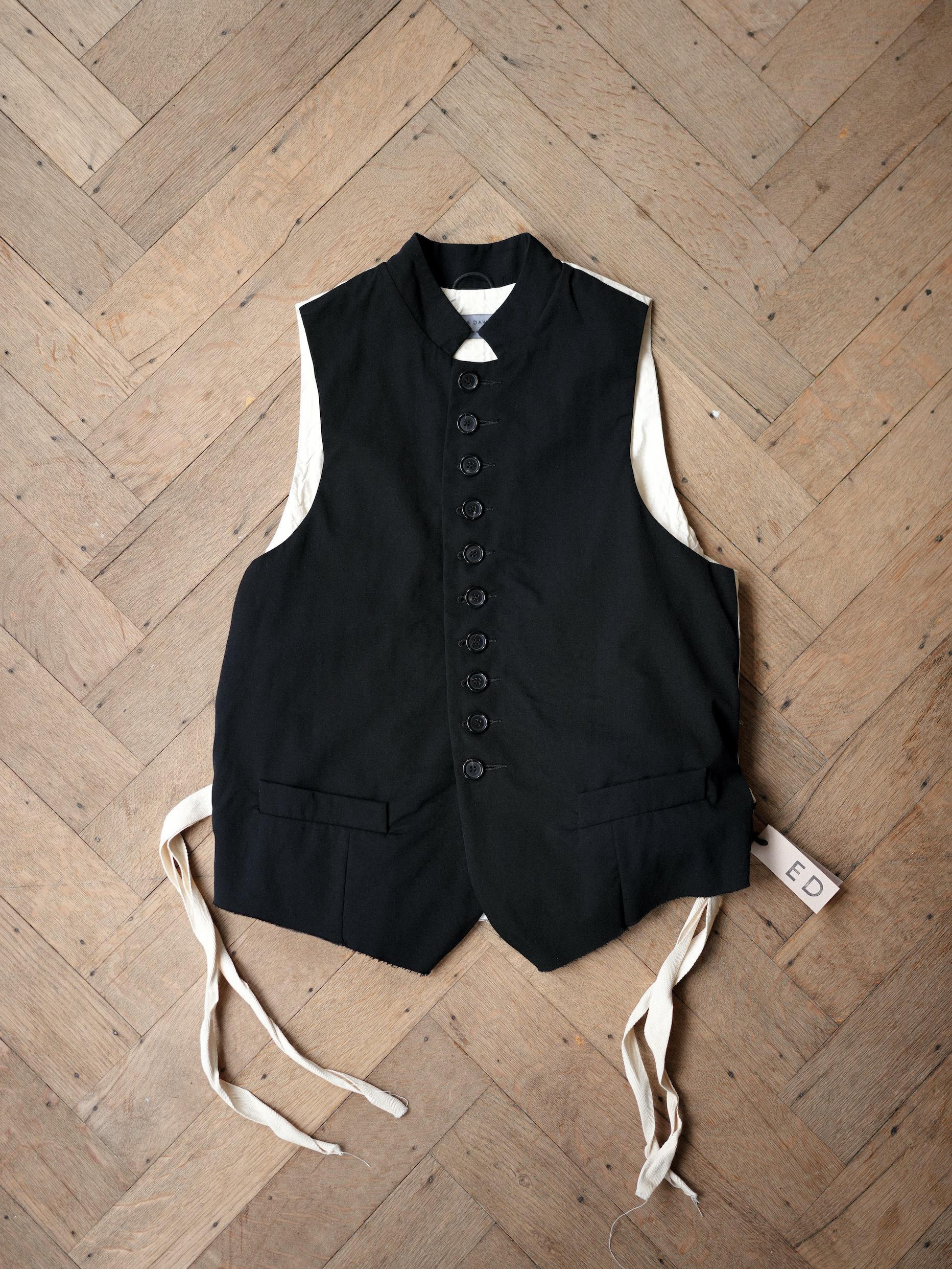 トップス ELENA DAWSON M.10X WAISTCOAT Elena Dawson: Men's Natural Button Waistcoat (Black/Cream